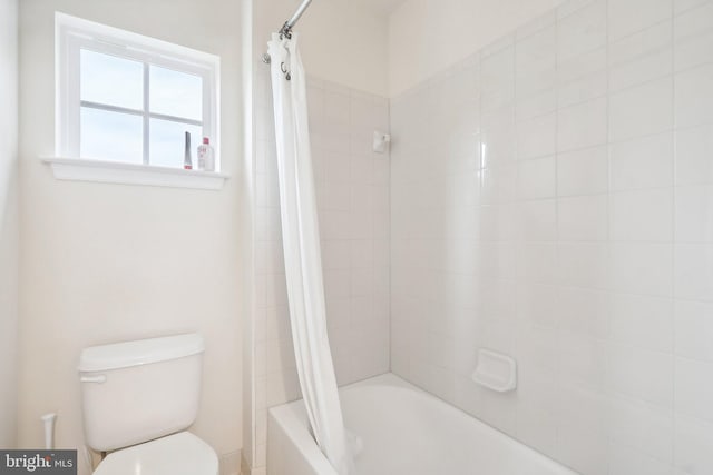 15303 Glastonbury Way, Upper Marlboro, MD 20774 - bathroom with shower / tub combo with curtain and toilet