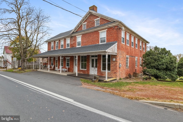 view of front facade with covered porch