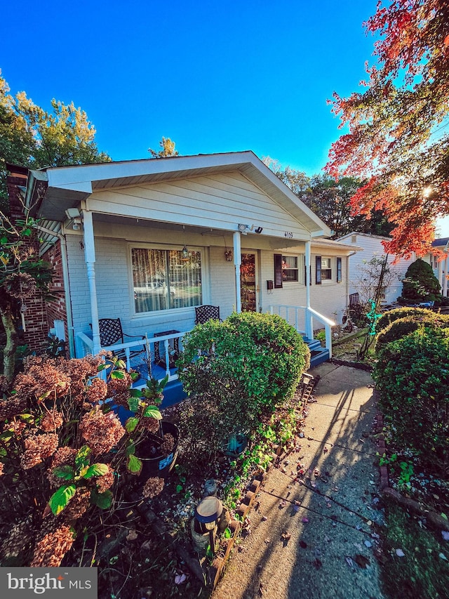 view of front of property