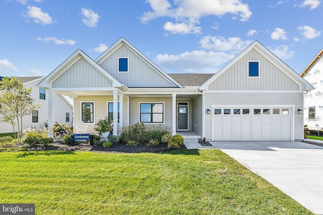 view of front of house featuring a front yard