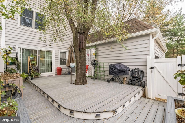 deck with grilling area