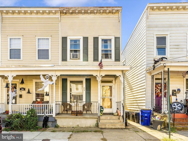 view of front of home with covered porch