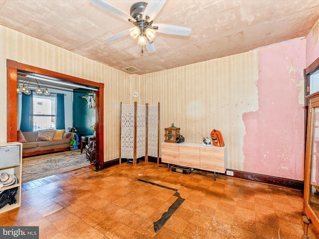 bedroom featuring ceiling fan