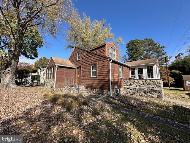 view of side of home