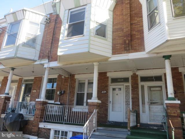 exterior space with a porch