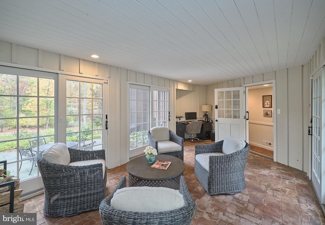 view of sunroom / solarium