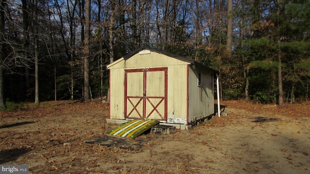 view of outbuilding