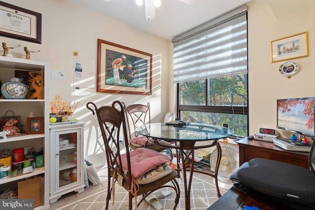 dining room with ceiling fan