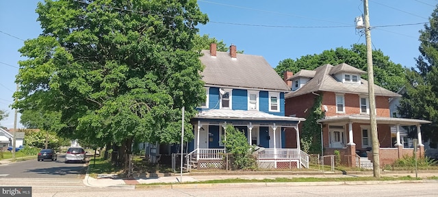 view of front of home featuring covered porch