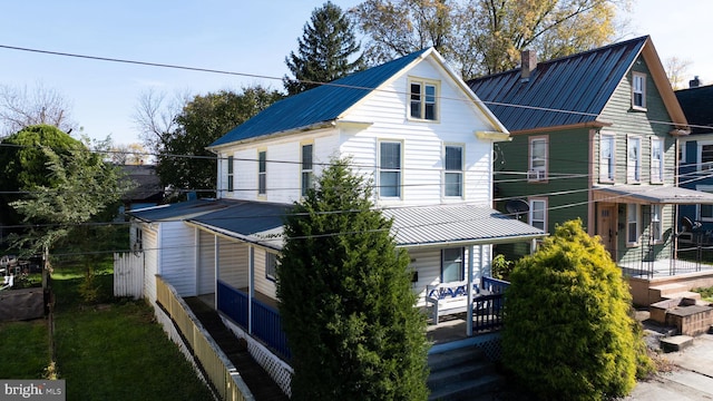 view of front of house