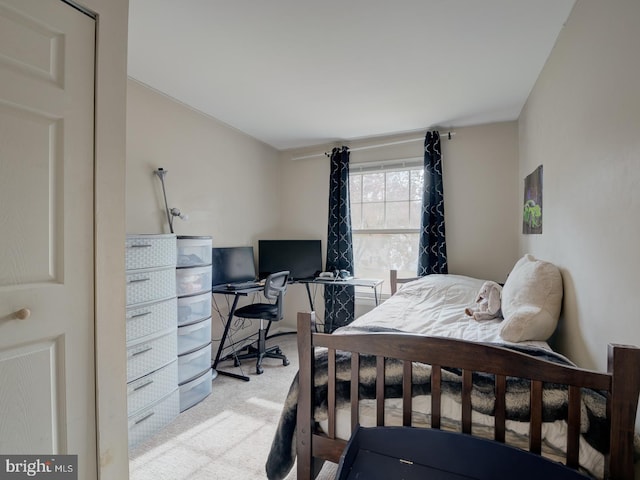 9321 Linhurst Dr, Clinton, MD 20735 - carpeted bedroom featuring a desk
