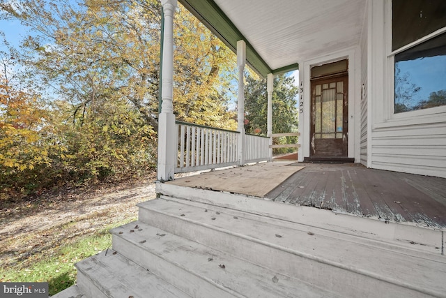 exterior space featuring a porch