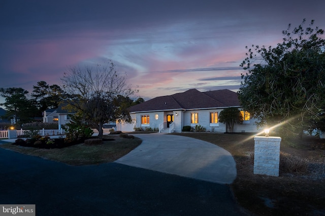 37763 Lagoon Ln, Ocean View, DE 19970 - ranch-style home featuring curved driveway