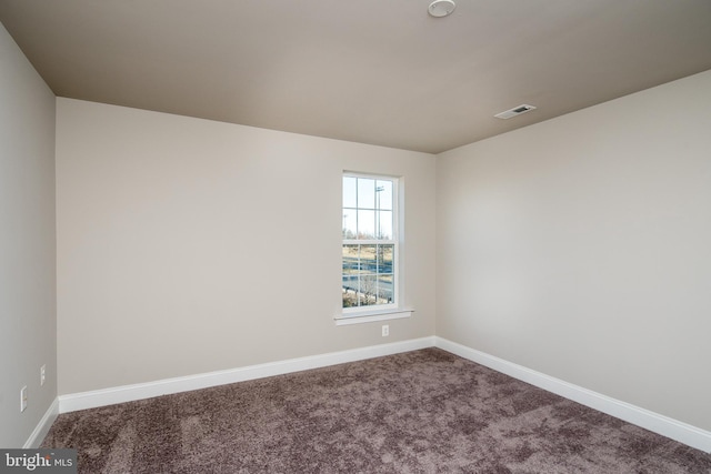 empty room featuring carpet