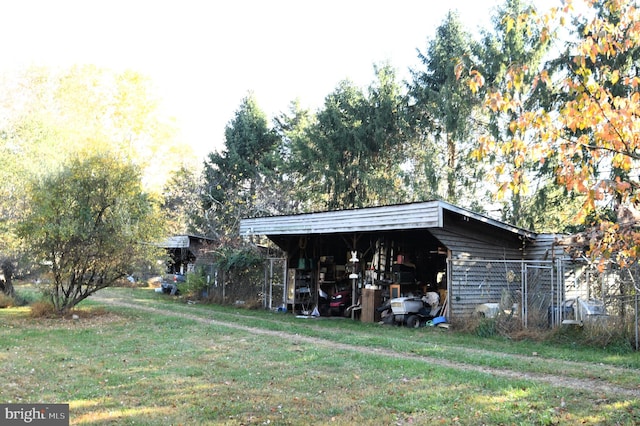 view of outdoor structure with a yard