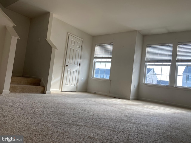 view of carpeted spare room