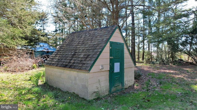 view of outbuilding