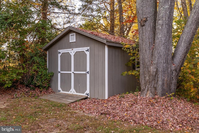 view of outdoor structure