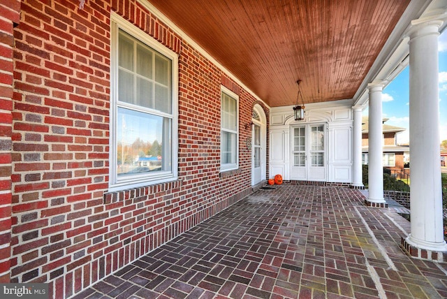 view of patio / terrace with covered porch