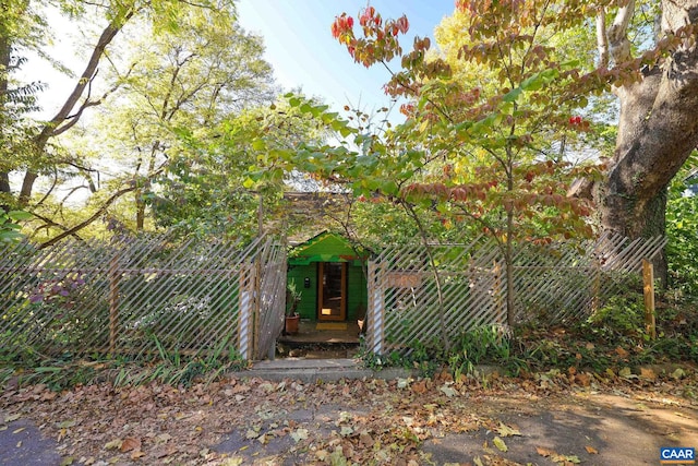 view of entrance to property