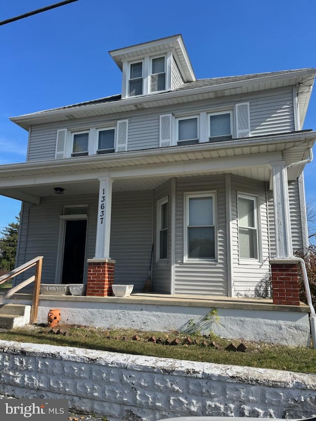 view of front facade with a porch