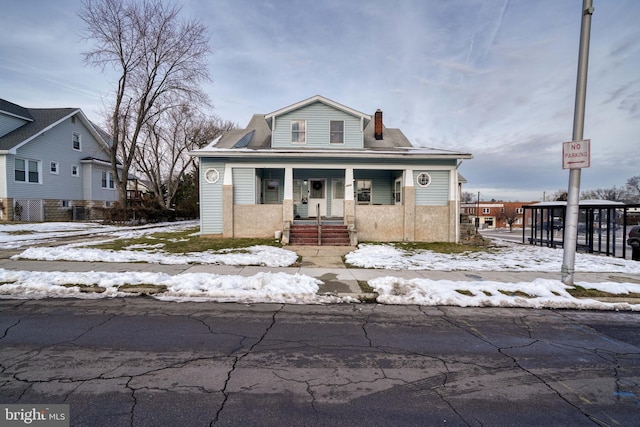 view of front of house with covered porch