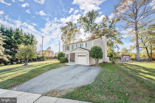 front of property featuring a front lawn