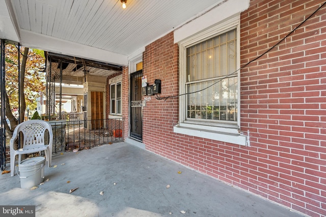 view of patio / terrace with covered porch