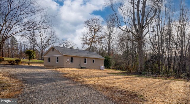 35 Grinnan Ln, Fredericksburg, VA 22406 - view of home's exterior featuring a central air condition unit and driveway