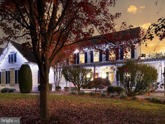 view of front of property with covered porch