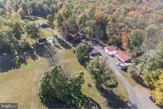 birds eye view of property featuring a rural view