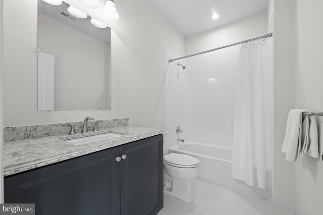 full bathroom featuring vanity, toilet, and shower / tub combo with curtain