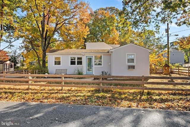 view of front of property