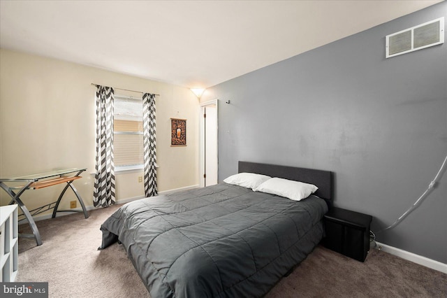 bedroom with carpet flooring