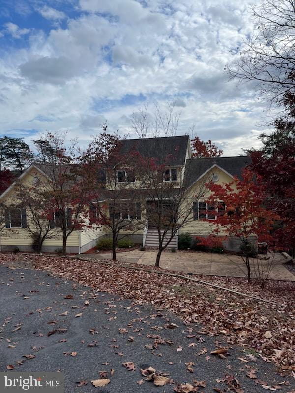 view of front of home