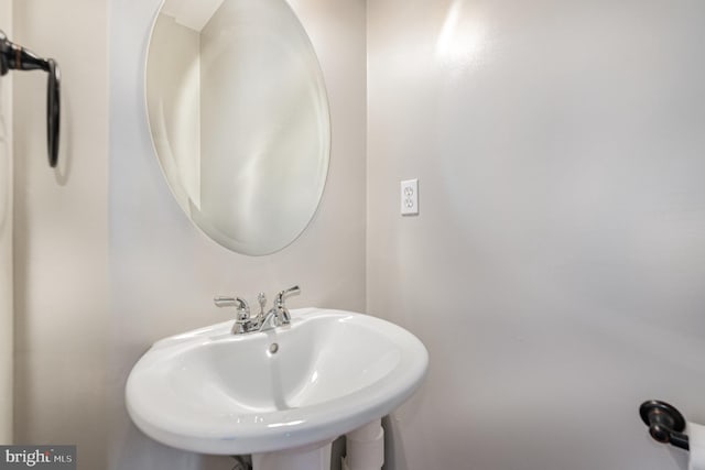 bathroom with sink