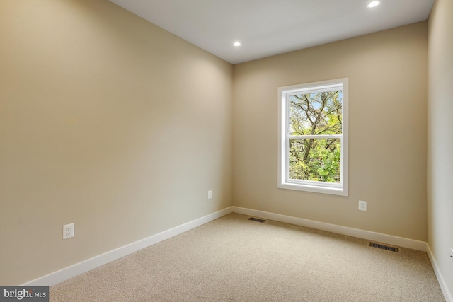 empty room featuring carpet