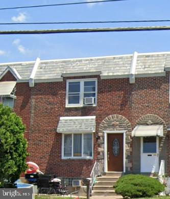 view of townhome / multi-family property