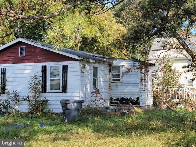 view of side of home