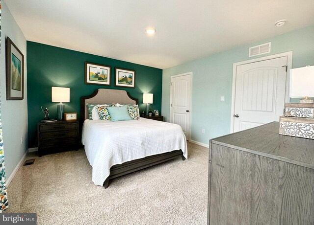 bedroom with carpet flooring