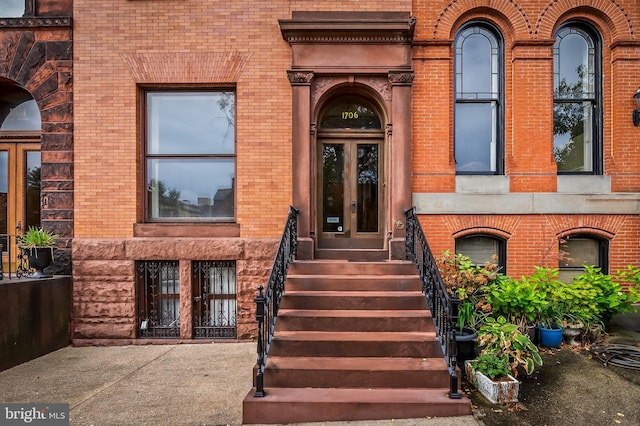 Listing photo 2 for 1706 Park Ave, Baltimore MD 21217