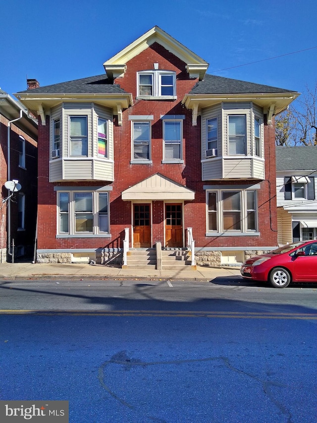 view of front facade