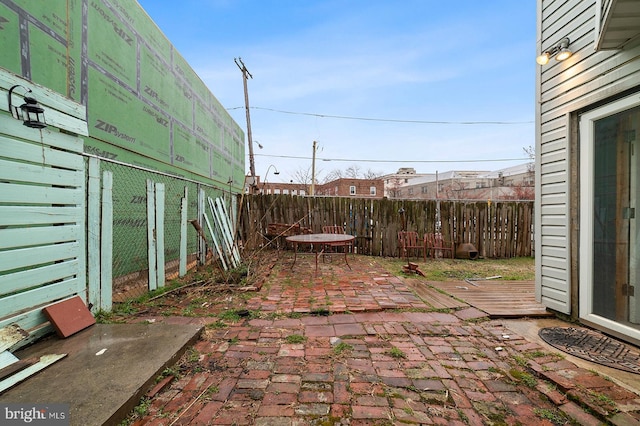 view of yard with a patio area