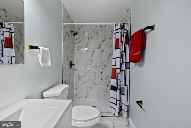 bathroom with a shower with curtain, vanity, and toilet