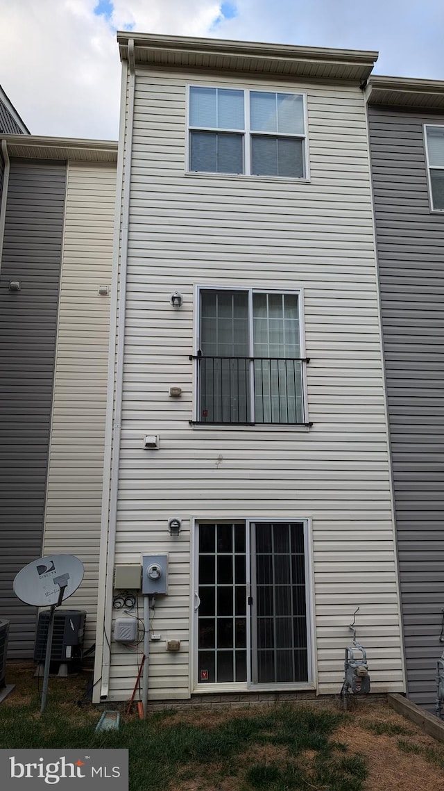 view of rear view of house