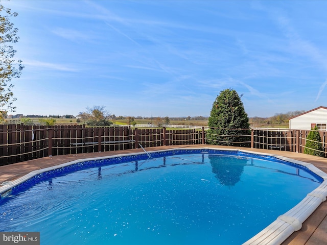 view of swimming pool