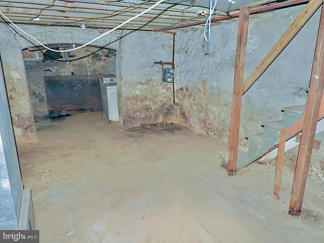 basement with washer / clothes dryer