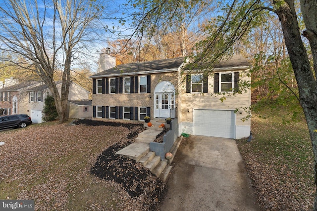 view of front facade featuring a garage