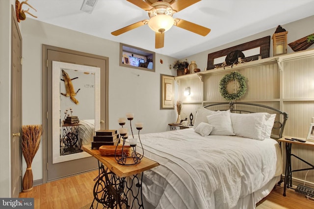 3121 Pineview Dr, Dover, PA 17315 - bedroom with visible vents, wood finished floors, and ceiling fan