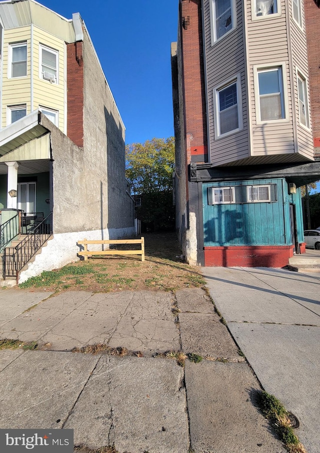 Listing photo 2 for 5303 W Girard Ave, Philadelphia PA 19131